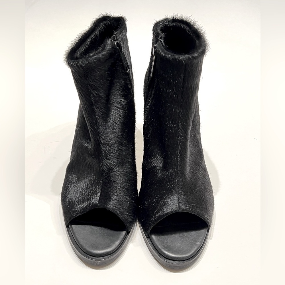 Beautiful Black Open Toe Books by Hope of Sweden